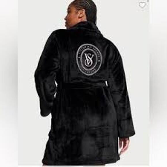 Victoria's Secret Cozy Short Black Pink Belted Robe Size XS Soft Plush - Picture 6 of 6